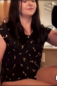 Hitzefrei 24 02 15 Emma Secret German Porn Officer Goes To Hollywood XXX 1080p HEVC x265 PRT XvX