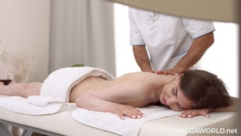 TrickyMasseur Alice Xo Mr masseur help me 27 07 2024