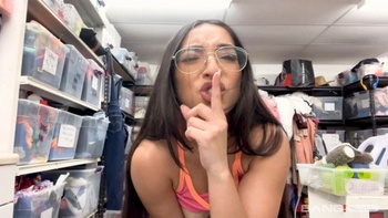 Bang Madison Wilde Gets Her First Gangbang 21 06 2024