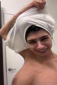 OnlyFans Mia Khalifa Shower Full Topless 4 21 24