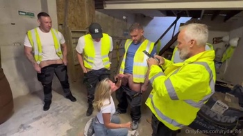 OnlyFans Bonnie Blue Gangbang with builders