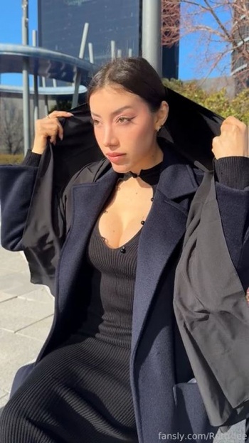 OnlyFans Ruth Lee Hijabi Babe s Dirty Secret A Public Bathroom Adventure